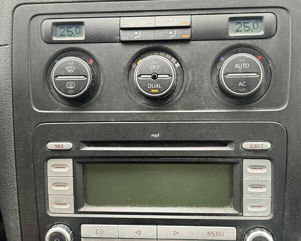 Серый Фольксваген Кадди, объемом двигателя 1.6 л и пробегом 167 тыс. км за 7899 $, фото 14 на Automoto.ua