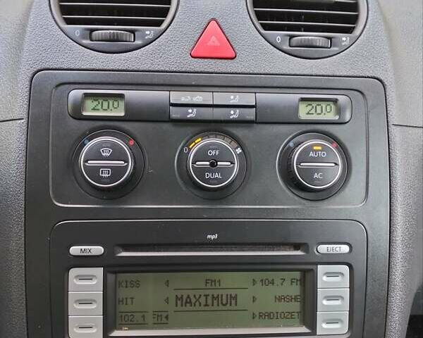 Серый Фольксваген Кадди, объемом двигателя 1.9 л и пробегом 232 тыс. км за 9700 $, фото 33 на Automoto.ua