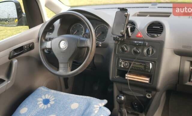Сірий Фольксваген Кадді, об'ємом двигуна 2 л та пробігом 263 тис. км за 7300 $, фото 6 на Automoto.ua