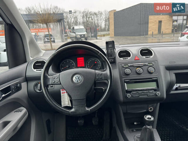 Сірий Фольксваген Кадді, об'ємом двигуна 0 л та пробігом 242 тис. км за 8400 $, фото 74 на Automoto.ua