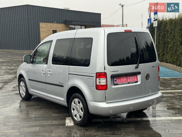 Сірий Фольксваген Кадді, об'ємом двигуна 0 л та пробігом 242 тис. км за 8400 $, фото 12 на Automoto.ua