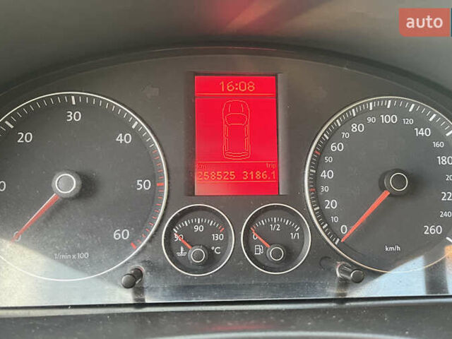 Серый Фольксваген Кадди, объемом двигателя 1.9 л и пробегом 258 тыс. км за 6990 $, фото 10 на Automoto.ua