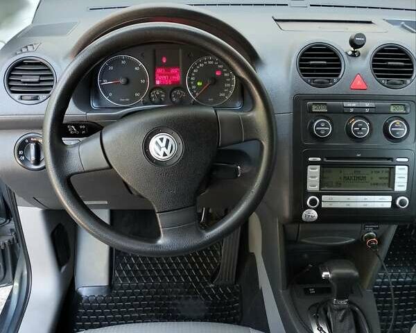 Серый Фольксваген Кадди, объемом двигателя 1.9 л и пробегом 232 тыс. км за 9700 $, фото 27 на Automoto.ua