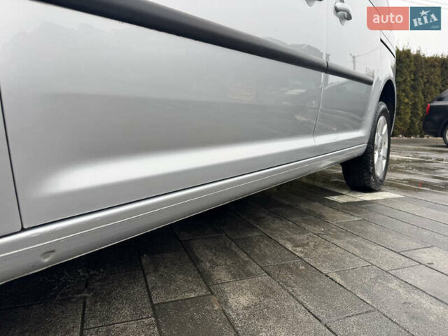 Сірий Фольксваген Кадді, об'ємом двигуна 0 л та пробігом 242 тис. км за 8400 $, фото 11 на Automoto.ua