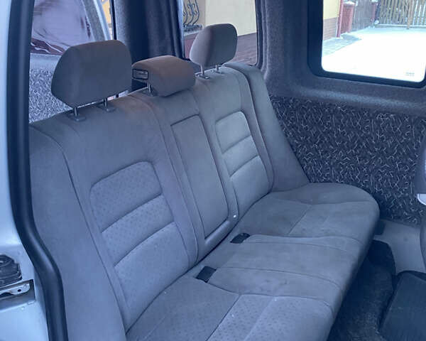 Сірий Фольксваген Кадді, об'ємом двигуна 1.9 л та пробігом 259 тис. км за 6900 $, фото 5 на Automoto.ua