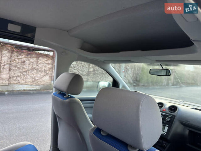 Серый Фольксваген Кадди, объемом двигателя 1.6 л и пробегом 208 тыс. км за 9599 $, фото 28 на Automoto.ua
