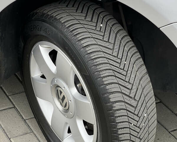 Фольксваген Кадди 2009 в Житомире на Automoto.ua Серый Фольксваген Кадди, объемом двигателя 1.6 л и пробегом 139 тыс. км за 9299 $, фото 22 на Automoto.ua