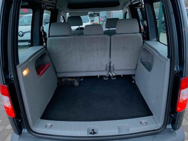 Сірий Фольксваген Кадді, об'ємом двигуна 1.6 л та пробігом 223 тис. км за 8255 $, фото 11 на Automoto.ua