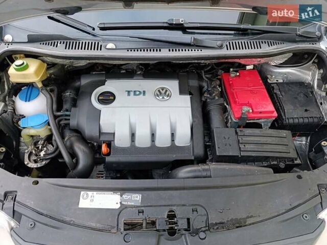 Фольксваген Кадди 2009 в Житомире на Automoto.ua Серый Фольксваген Кадди, объемом двигателя 1.9 л и пробегом 430 тыс. км за 8200 $, фото 13 на Automoto.ua