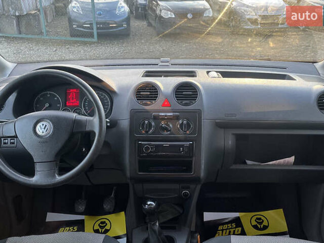 Серый Фольксваген Кадди, объемом двигателя 1.9 л и пробегом 258 тыс. км за 6990 $, фото 7 на Automoto.ua