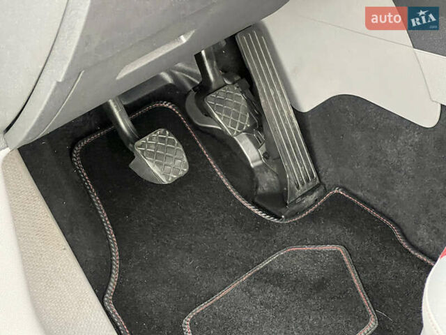 Фольксваген Кадди 2009 в Житомире на Automoto.ua Серый Фольксваген Кадди, объемом двигателя 1.6 л и пробегом 139 тыс. км за 9299 $, фото 44 на Automoto.ua