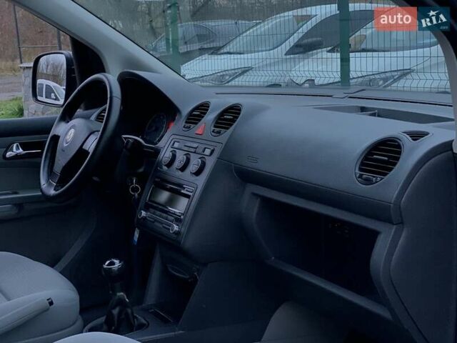 Серый Фольксваген Кадди, объемом двигателя 1.6 л и пробегом 223 тыс. км за 8255 $, фото 31 на Automoto.ua