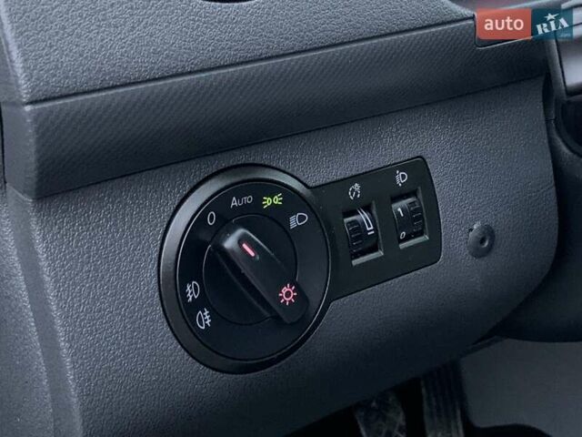 Серый Фольксваген Кадди, объемом двигателя 1.6 л и пробегом 223 тыс. км за 8255 $, фото 37 на Automoto.ua