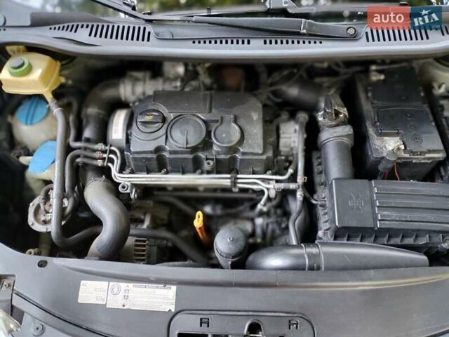 Серый Фольксваген Кадди, объемом двигателя 1.9 л и пробегом 232 тыс. км за 9700 $, фото 35 на Automoto.ua