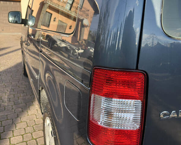 Серый Фольксваген Кадди, объемом двигателя 1.6 л и пробегом 189 тыс. км за 6950 $, фото 16 на Automoto.ua