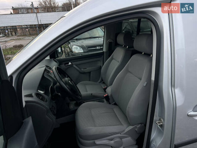 Серый Фольксваген Кадди, объемом двигателя 1.6 л и пробегом 220 тыс. км за 7999 $, фото 21 на Automoto.ua