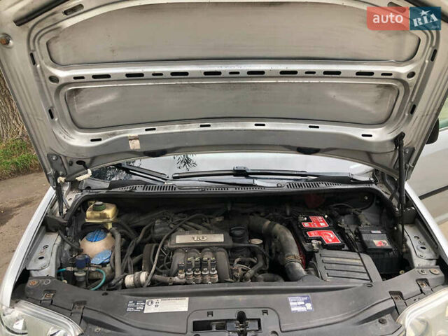 Серый Фольксваген Кадди, объемом двигателя 1.6 л и пробегом 257 тыс. км за 8500 $, фото 42 на Automoto.ua