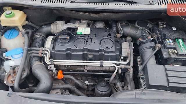 Серый Фольксваген Кадди, объемом двигателя 1.9 л и пробегом 270 тыс. км за 7500 $, фото 4 на Automoto.ua