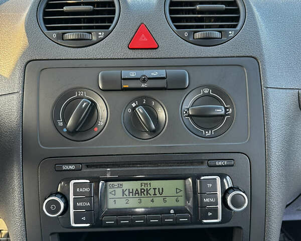 Сірий Фольксваген Кадді, об'ємом двигуна 1.9 л та пробігом 340 тис. км за 9500 $, фото 41 на Automoto.ua