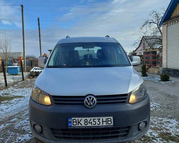 Фольксваген Кадди 2010 в Сарнах на Automoto.ua Серый Фольксваген Кадди, объемом двигателя 1.6 л и пробегом 198 тыс. км за 9200 $, фото 12 на Automoto.ua
