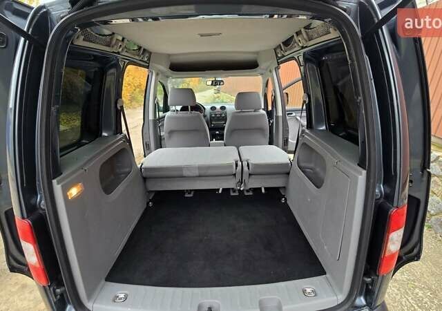 Серый Фольксваген Кадди, объемом двигателя 1.6 л и пробегом 225 тыс. км за 9499 $, фото 67 на Automoto.ua