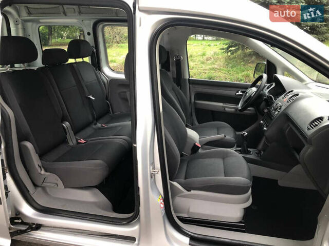 Серый Фольксваген Кадди, объемом двигателя 1.6 л и пробегом 257 тыс. км за 8500 $, фото 36 на Automoto.ua