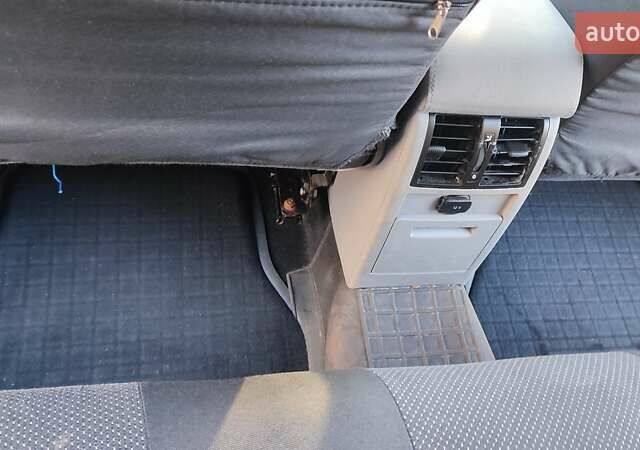 Серый Фольксваген Кадди, объемом двигателя 1.6 л и пробегом 276 тыс. км за 6900 $, фото 28 на Automoto.ua