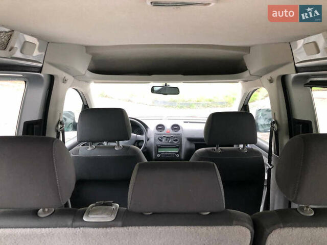 Серый Фольксваген Кадди, объемом двигателя 1.6 л и пробегом 257 тыс. км за 8500 $, фото 34 на Automoto.ua