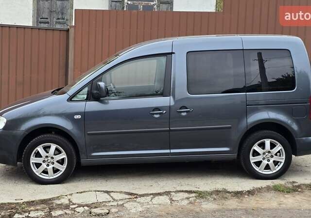 Серый Фольксваген Кадди, объемом двигателя 1.6 л и пробегом 225 тыс. км за 9499 $, фото 33 на Automoto.ua