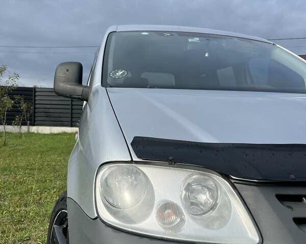 Серый Фольксваген Кадди, объемом двигателя 1 л и пробегом 345 тыс. км за 6000 $, фото 4 на Automoto.ua