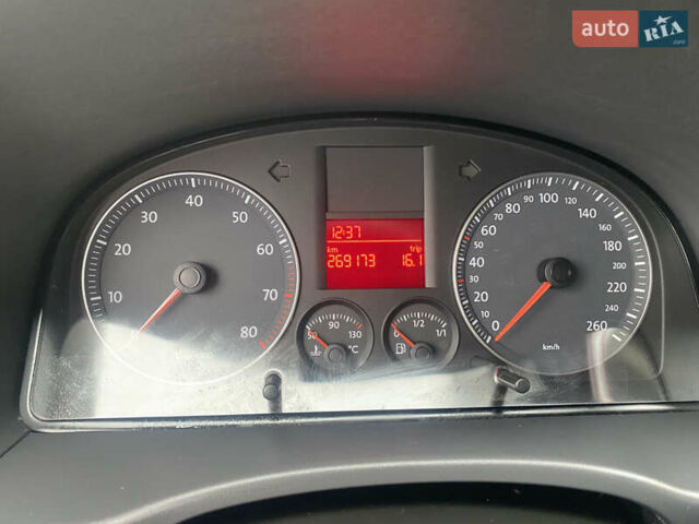 Серый Фольксваген Кадди, объемом двигателя 1.6 л и пробегом 269 тыс. км за 7900 $, фото 14 на Automoto.ua