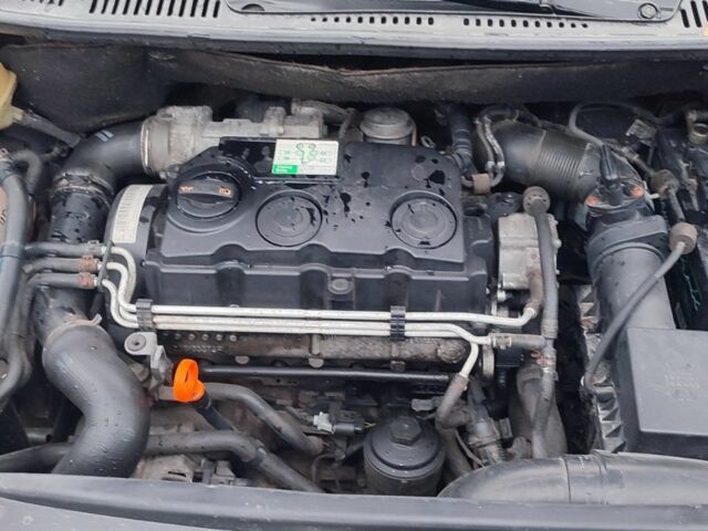 Серый Фольксваген Кадди, объемом двигателя 1.9 л и пробегом 270 тыс. км за 7500 $, фото 5 на Automoto.ua