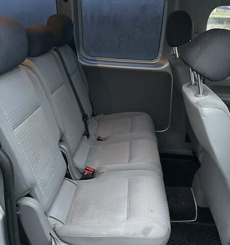 Серый Фольксваген Кадди, объемом двигателя 1.9 л и пробегом 277 тыс. км за 7500 $, фото 9 на Automoto.ua