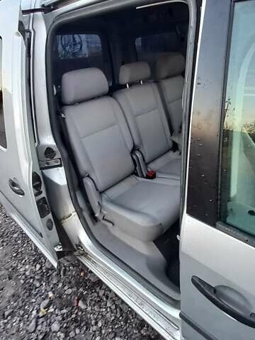 Серый Фольксваген Кадди, объемом двигателя 1.9 л и пробегом 280 тыс. км за 8000 $, фото 2 на Automoto.ua