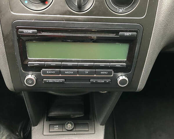 Сірий Фольксваген Кадді, об'ємом двигуна 1.6 л та пробігом 257 тис. км за 8700 $, фото 42 на Automoto.ua