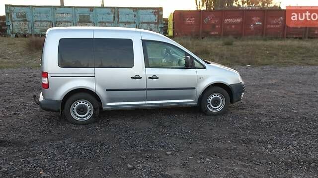 Серый Фольксваген Кадди, объемом двигателя 1.9 л и пробегом 280 тыс. км за 8000 $, фото 6 на Automoto.ua