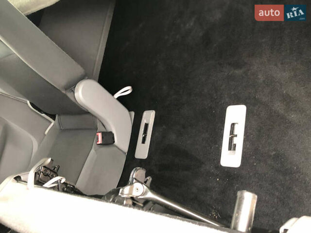 Серый Фольксваген Кадди, объемом двигателя 1.6 л и пробегом 257 тыс. км за 8500 $, фото 31 на Automoto.ua