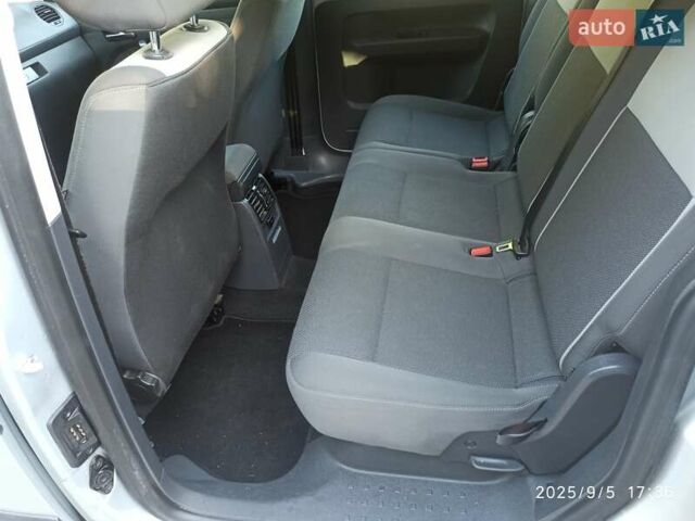 Серый Фольксваген Кадди, объемом двигателя 1.6 л и пробегом 257 тыс. км за 9900 $, фото 25 на Automoto.ua