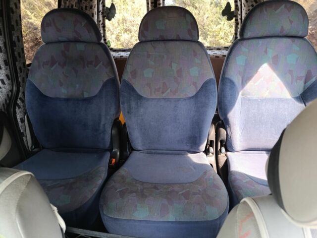 Серый Фольксваген Кадди, объемом двигателя 0 л и пробегом 260 тыс. км за 8000 $, фото 4 на Automoto.ua