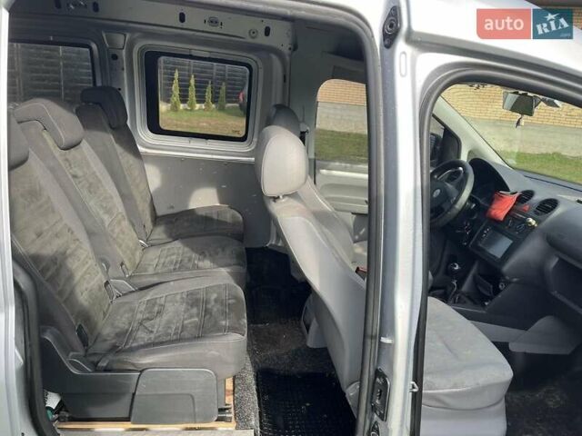 Серый Фольксваген Кадди, объемом двигателя 1 л и пробегом 345 тыс. км за 6000 $, фото 7 на Automoto.ua