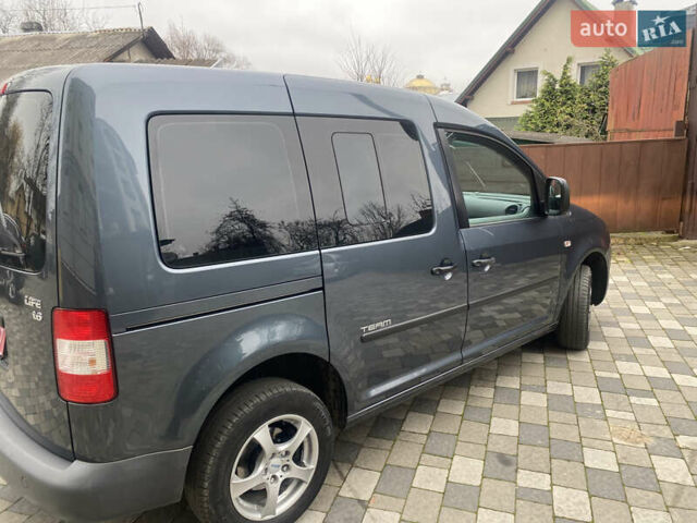 Серый Фольксваген Кадди, объемом двигателя 1.6 л и пробегом 269 тыс. км за 7900 $, фото 3 на Automoto.ua