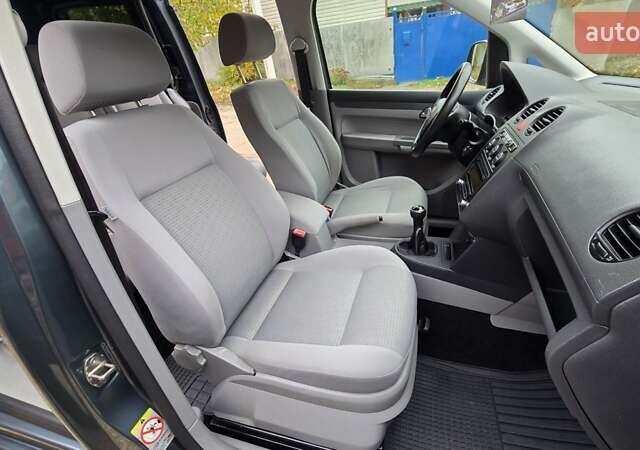 Серый Фольксваген Кадди, объемом двигателя 1.6 л и пробегом 225 тыс. км за 9499 $, фото 61 на Automoto.ua