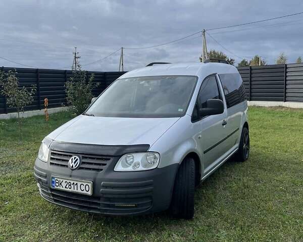 Серый Фольксваген Кадди, объемом двигателя 1 л и пробегом 345 тыс. км за 6000 $, фото 10 на Automoto.ua