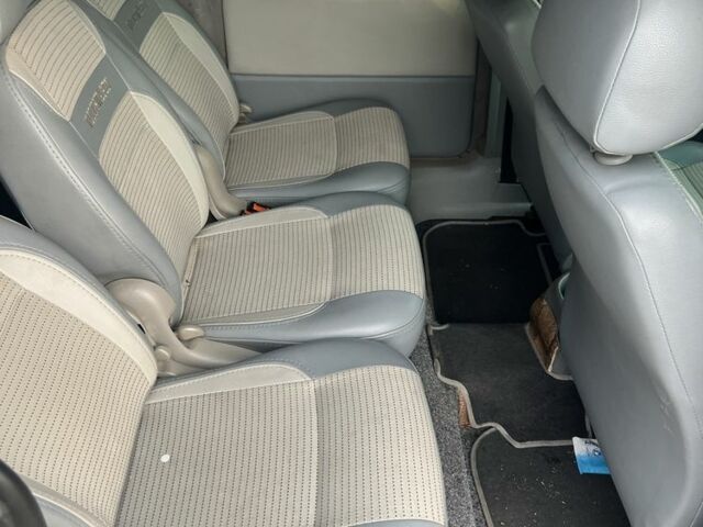 Серый Фольксваген Кадди, объемом двигателя 2 л и пробегом 200 тыс. км за 7500 $, фото 3 на Automoto.ua