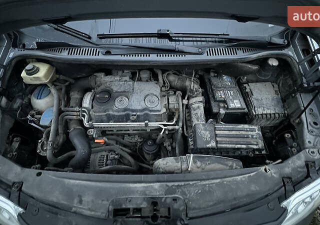 Серый Фольксваген Кадди, объемом двигателя 1.9 л и пробегом 277 тыс. км за 7500 $, фото 11 на Automoto.ua