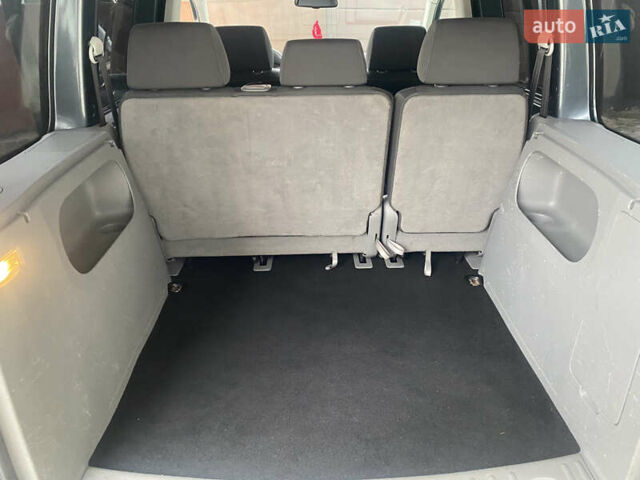 Серый Фольксваген Кадди, объемом двигателя 1.6 л и пробегом 269 тыс. км за 7900 $, фото 26 на Automoto.ua