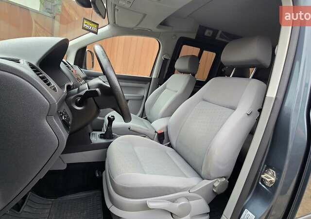 Серый Фольксваген Кадди, объемом двигателя 1.6 л и пробегом 225 тыс. км за 9499 $, фото 46 на Automoto.ua