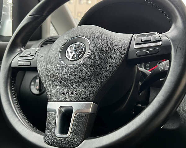 Серый Фольксваген Кадди, объемом двигателя 1.6 л и пробегом 226 тыс. км за 9450 $, фото 5 на Automoto.ua