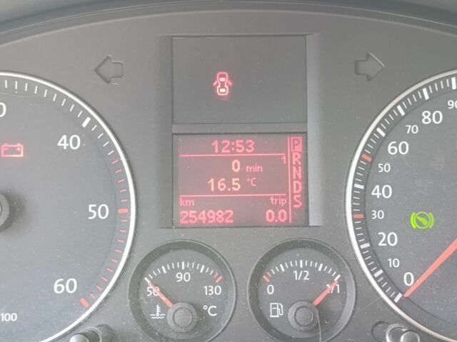 Серый Фольксваген Кадди, объемом двигателя 0 л и пробегом 260 тыс. км за 8000 $, фото 5 на Automoto.ua