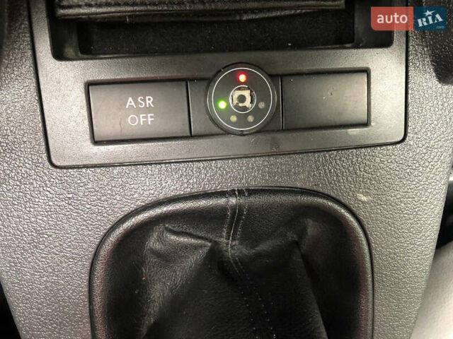 Серый Фольксваген Кадди, объемом двигателя 1.6 л и пробегом 257 тыс. км за 8500 $, фото 46 на Automoto.ua